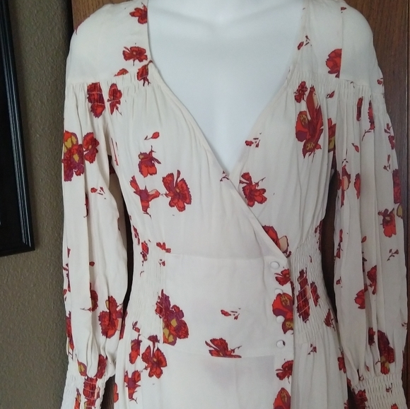 So Sweetly Floral Dress - Fits like S/M - Picture 5 of 7
